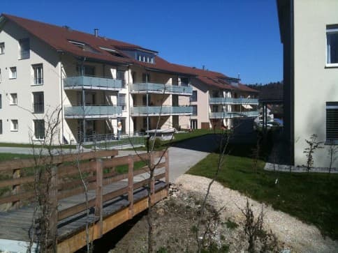 4 3/4-Zimmerwohnung, 1. Stock 1. Monat Mietfrei