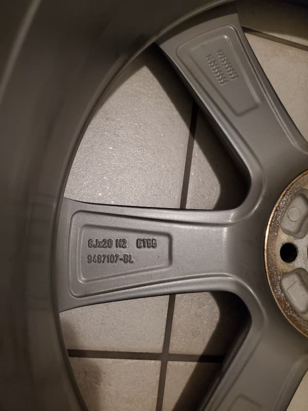 Sommerkompletträder Originalfelgen für Volvo (XC60)