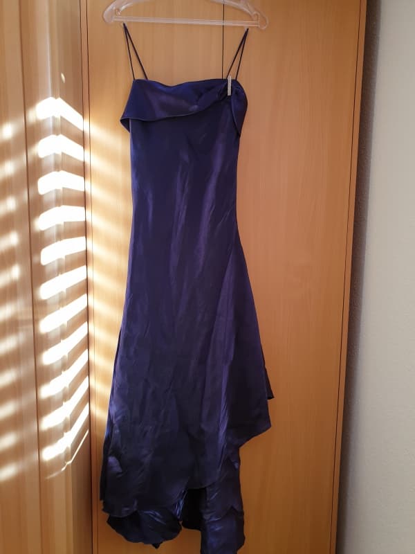 Abendkleid, violett mit Stola