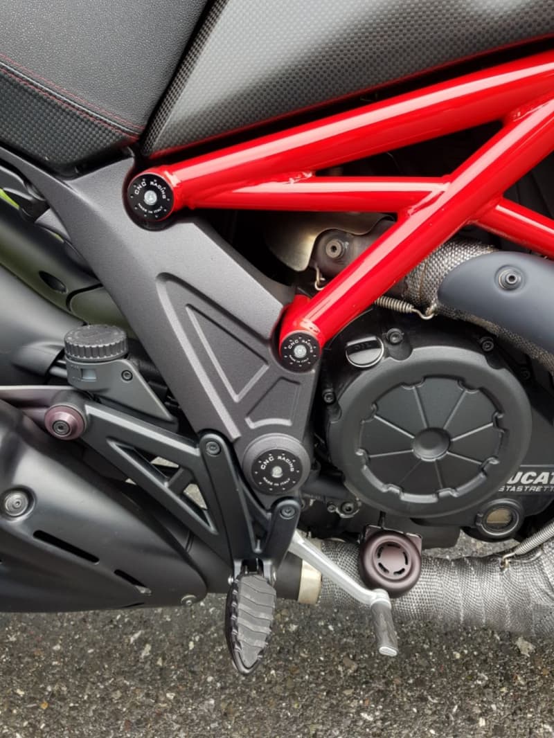DUCATI Diavel 1198 Carbon ABS