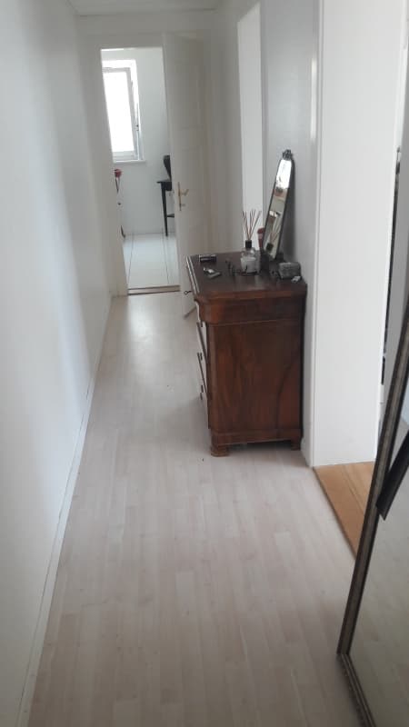 Schöne 2.5 Zi-Wohnung mit Garten und toller Aussicht auf Zürich