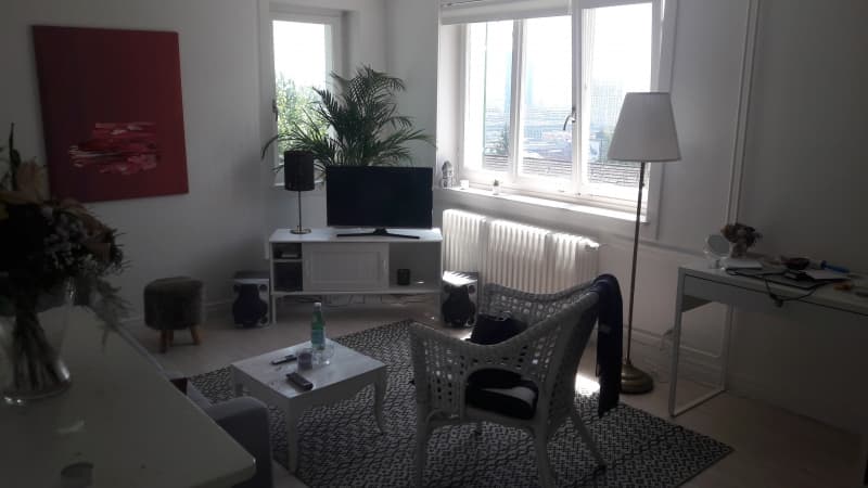 Schöne 2.5 Zi-Wohnung mit Garten und toller Aussicht auf Zürich