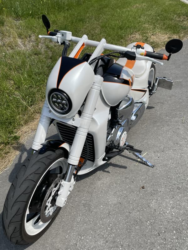 Suzuki Intruder M1800R Custom