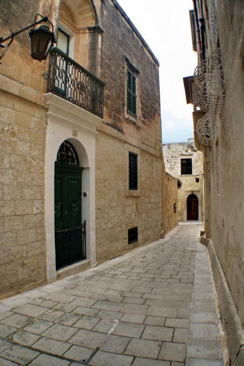 sichere Destination Toskana Italien Hàuser nàhe Meer
