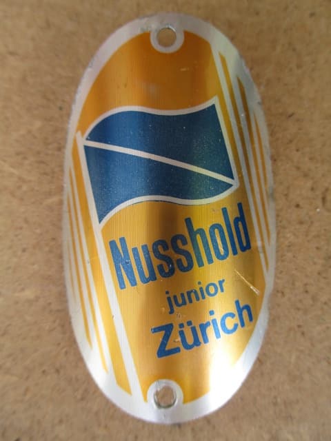 Nusshold Junior Velo Steuerkopf CH Schild Emblem