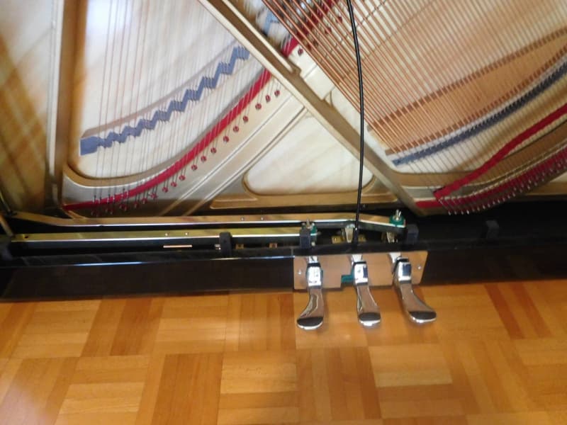 Klavier von W.Steinberg Modell: P.125 E