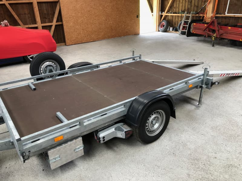 Fahrzeugtransportanhänger mit Mover