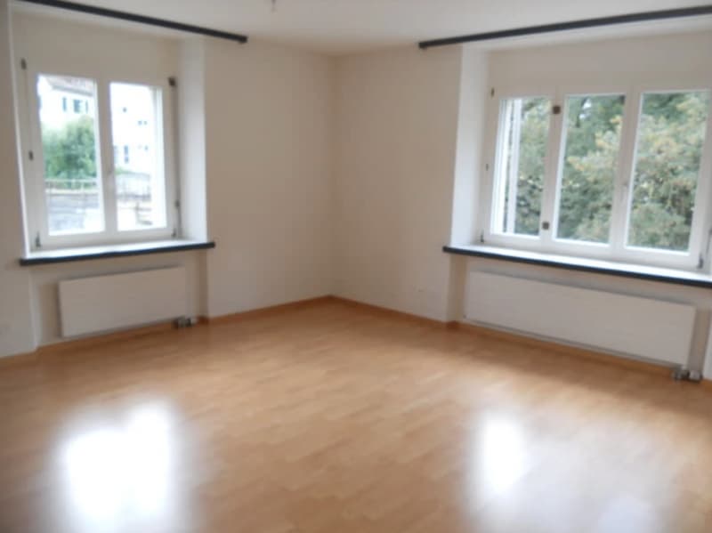 "Helle Wohnung an zentraler Lage!"