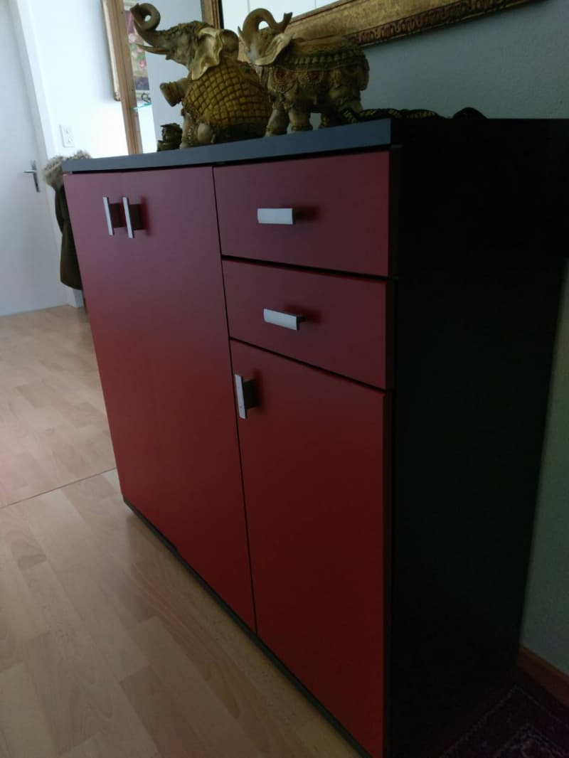 Kommode / Sideboard rot & dunkelgrau/schwarz