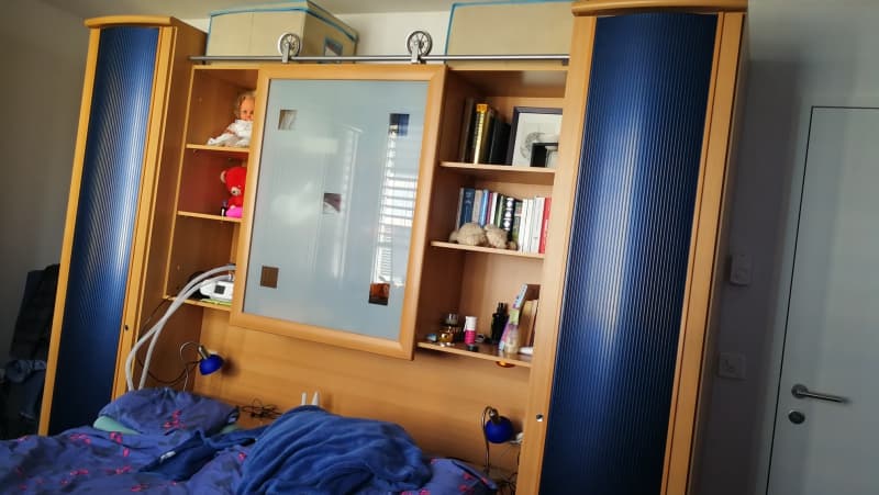 Schlafzimmer Wandregal Schrank Bett ohne Matratze mit Bettrost