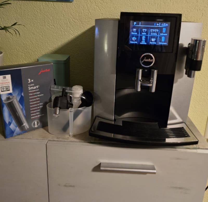 Kaffeevollautomat JURA S8 Moonlight Silver zu verkaufen