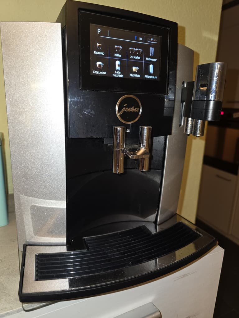 Kaffeevollautomat JURA S8 Moonlight Silver zu verkaufen