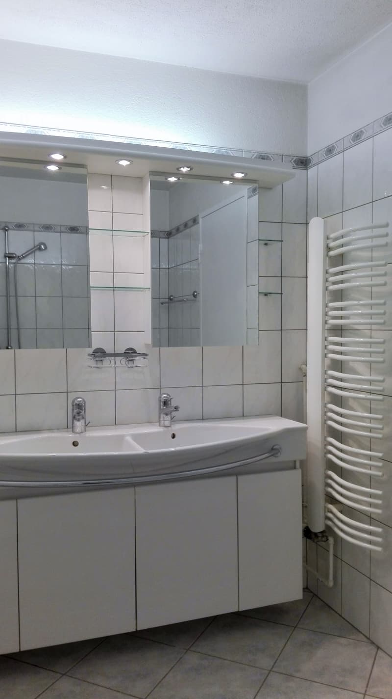 4,5 Zimmer Mietwohnung in Feldbrunnen mit Blick auf Schloss