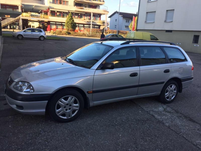 TOYOTA AVENSIS 1.8 FRISCH MFK.