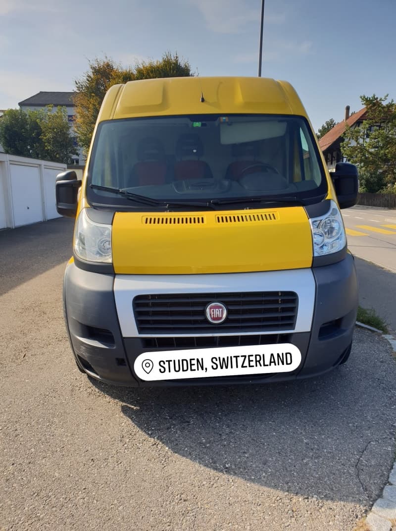 Lieferwagen / Zügeltransporter /