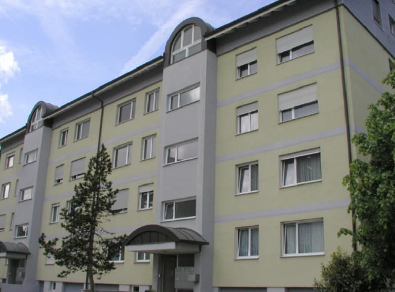 Attraktiv 2.5 Zimmerwohnung !!!