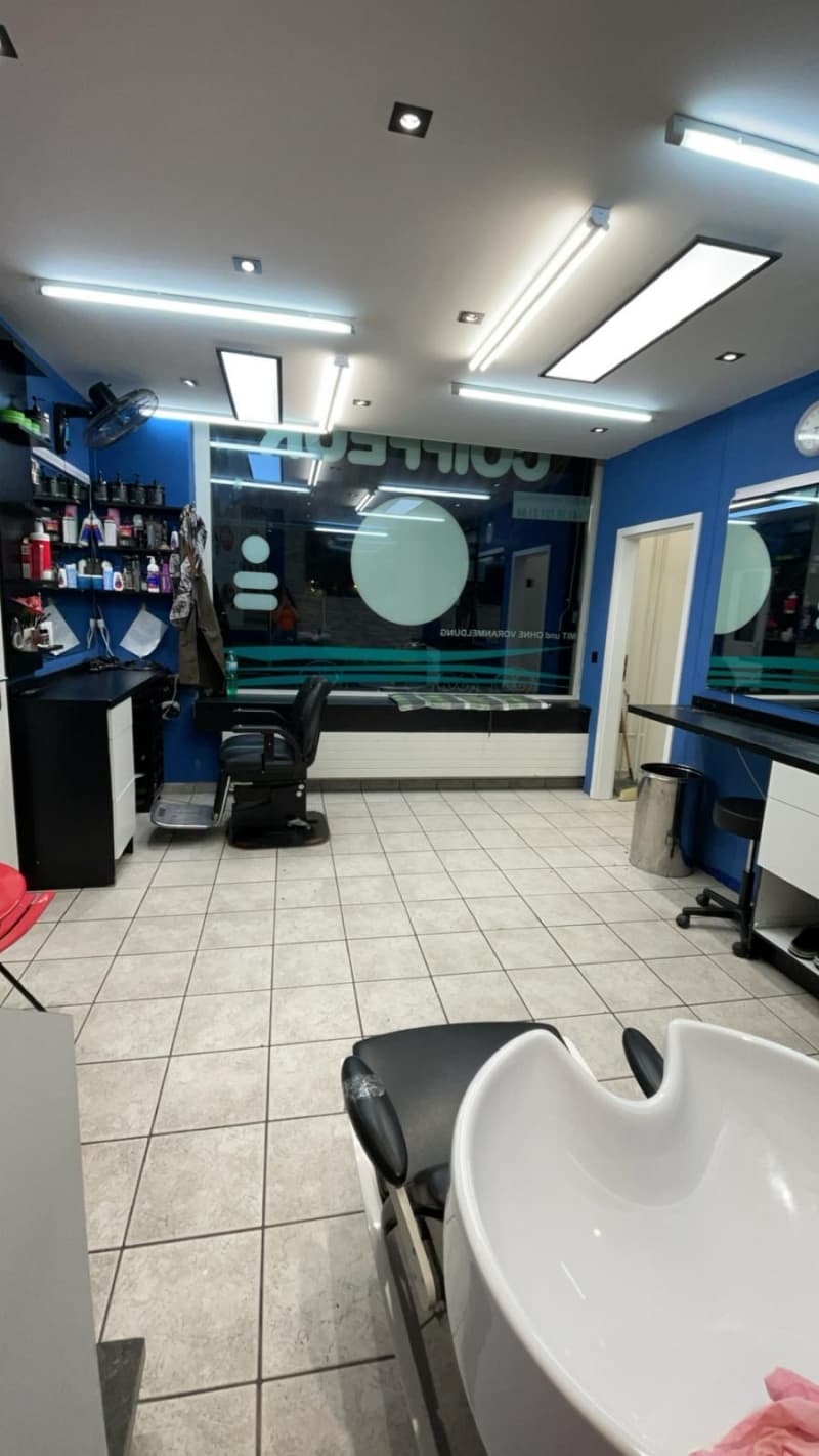 Coiffeur, Barber Stühle und NägelstudioPlatz zum vermieten!!!