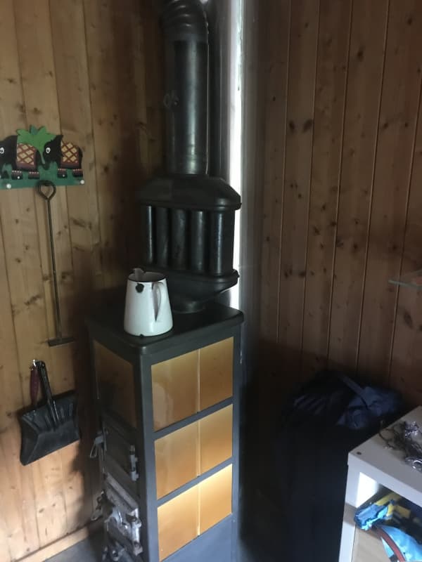 3WG-zimmer in bauernhaus mit balkon & holzofen,bad/wc,Pp,..