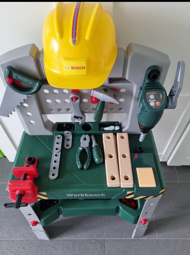 Bosch Werkbank mit viel Zubehör