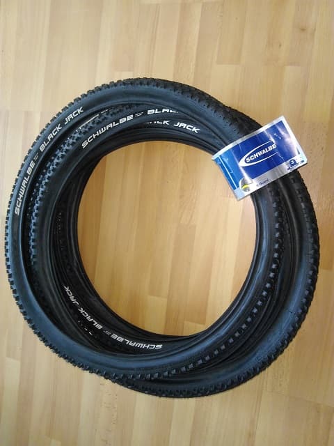 Velo Fahrradreifen 24Zoll Black Jack