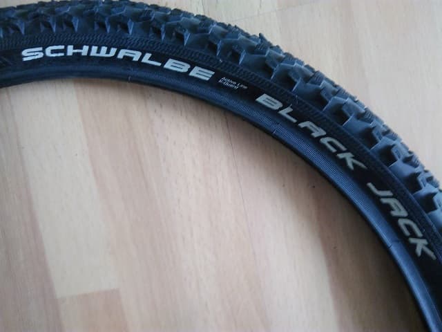 Velo Fahrradreifen 24Zoll Black Jack