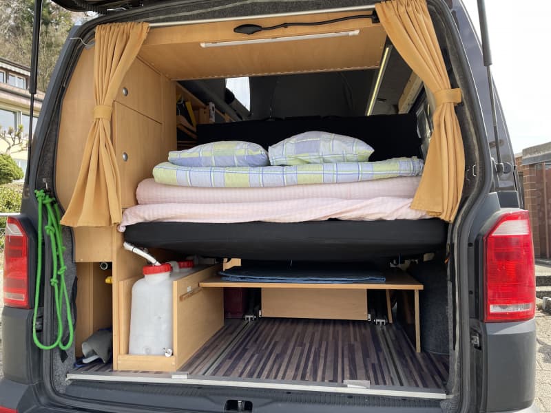 Camper VW T6 zu vermieten - Wohnmobil VW Bus - 4x4 winterfest