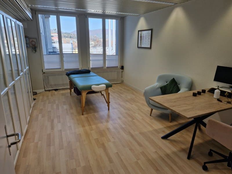 Untermiete 20m² Praxisraum mitten in Aarau