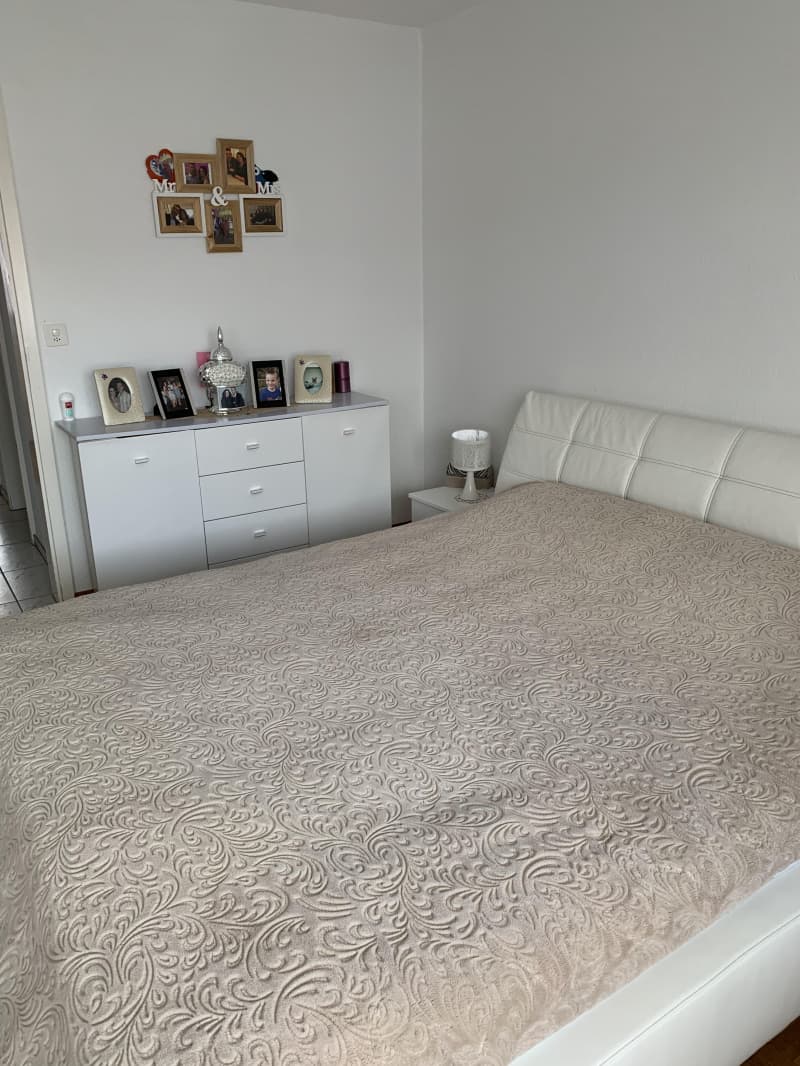 zu vermieten 4,5 Zimmer-Wohnung per 1. April 2024