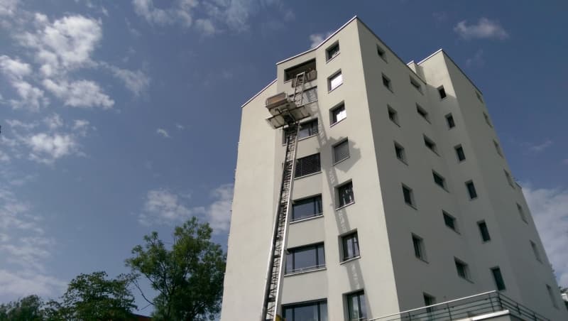 Umzuglift mieten Möbellift Zügellift Fassadenlift Brütten