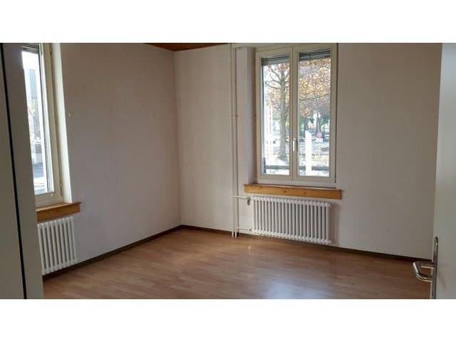 Schöne undgeräumige 4.5 Zimmer-Wohnung an super Lage zu vermieten