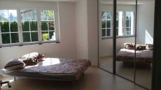 Schöne neue grosse 3,5 Zi. EG Wohnung