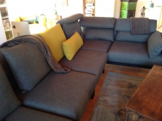 Moderne Rolf Benz Couch / Sofa - grau/grün - Jetzt zu verkaufen!!