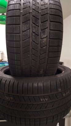 265/35 R18. V97 PIRELLI Winter Pneus  240 SNOWSPORT