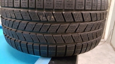 265/35 R18. V97 PIRELLI Winter Pneus  240 SNOWSPORT