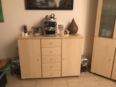 2 Sideboards und 1 Vitrine