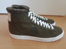 Nike women's blazer mid lux sneaker Gr. 40