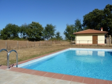 Italien: kleines, gemütliches Ferienhaus mit Garten und Pool