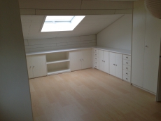 Wunderschöne 3.5 Zimmer Dachwohnung zu vermieten