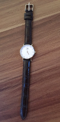 NEUE Daniel Wellington Damen-Lederuhr