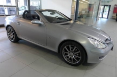 Mercedes SLK 200 grau-seidenmatt metalic