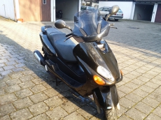 Yamaha YP125R Majesty