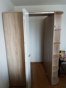 Begehbarer Schrank, immer Ordnung