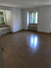 FAMILIEN 4 ZI WHG. IN 1OG MIT BALKON (NÄHE BAD ZURZACH)