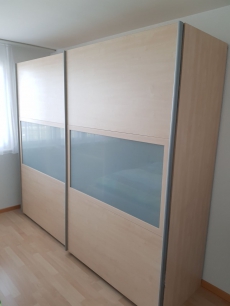 Schiebetürschrank