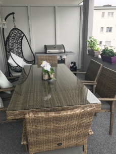 Moderne helle 3.5 Zimmer Wohnung mit grossem Balkon