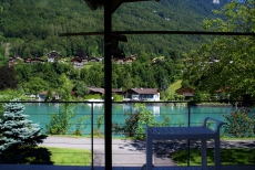 Mehrfamilienhaus mit 4 Wohnungen am Aare Fluss in Interlaken Ost