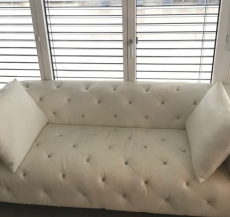 weisses Sofa – Kunstleder