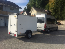 Mieten von Personenbusse Kleinbusse Minibusse Anhänger 