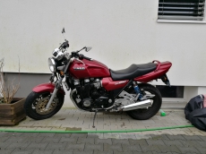 Yamaha XJR1200