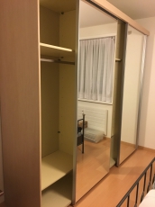 Schlafzimmer (Schrank + Bett)